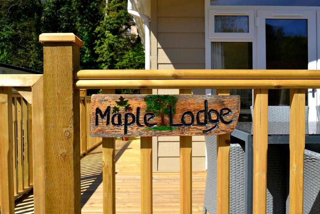 Hele Valley Holiday Park Ilfracombe Exterior foto