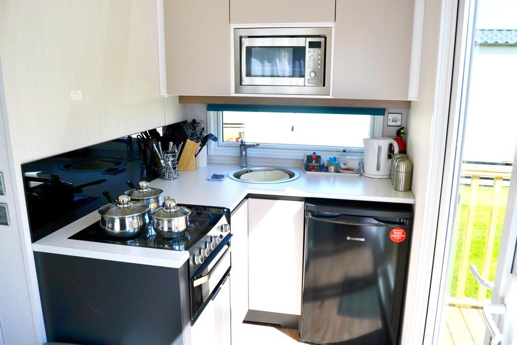Hele Valley Holiday Park Ilfracombe Exterior foto