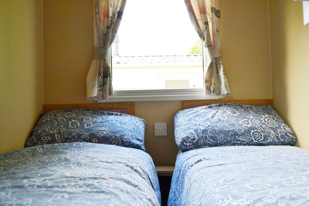 Hele Valley Holiday Park Ilfracombe Exterior foto